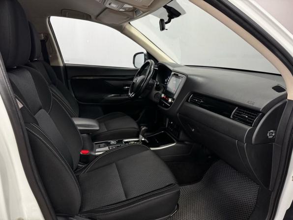 Mitsubishi Outlander III Рестайлинг 3 с пробегом 2021 года, цена 1 970 000 рублей, 207598 км, внедорожник, Автокод Объявления
