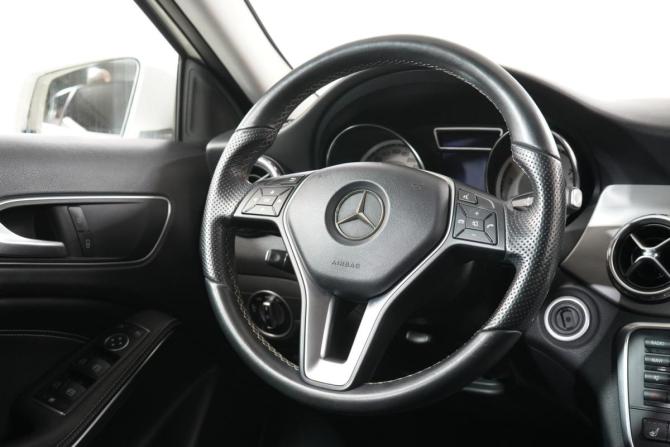Mercedes-Benz GLA I (X156) с пробегом 2015 года, цена 2 700 000 рублей, 54365 км, внедорожник, Автокод Объявления
