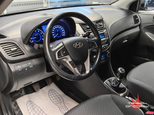Hyundai Solaris I Рестайлинг с пробегом 2015 года, цена 898 000 рублей, 146000 км, седан, Автокод Объявления