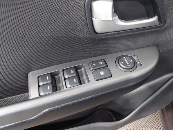 Kia Rio III Рестайлинг с пробегом 2017 года, цена 1 090 000 рублей, 96000 км, хэтчбек, Автокод Объявления