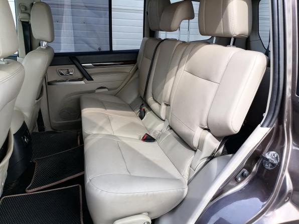 Mitsubishi Pajero IV Рестайлинг 2 с пробегом 2017 года, цена 2 529 000 рублей, 207843 км, внедорожник, Автокод Объявления