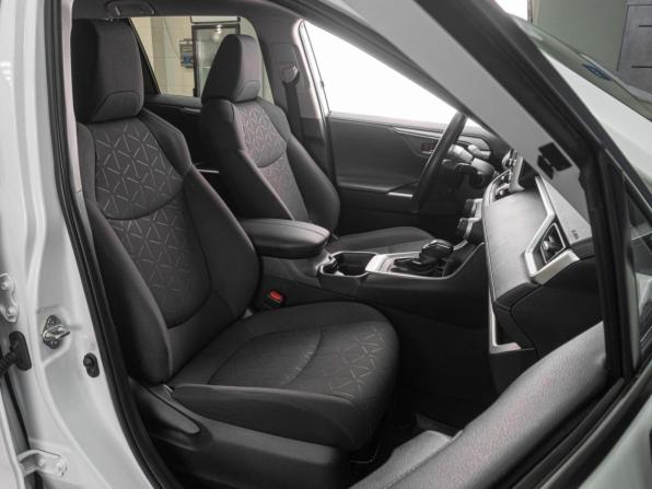 Toyota RAV4 V (XA50) с пробегом 2021 года, цена 3 449 000 рублей, 138374 км, внедорожник, Автокод Объявления
