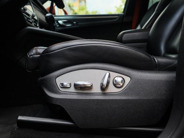 Porsche Macan I Рестайлинг 2 с пробегом 2022 года, цена 6 650 000 рублей, 81202 км, внедорожник, Автокод Объявления