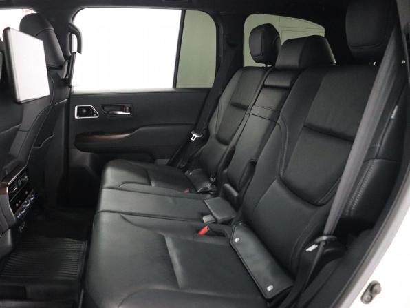 Toyota Land Cruiser 300 Series с пробегом 2022 года, цена 12 490 000 рублей, 19200 км, внедорожник, Автокод Объявления