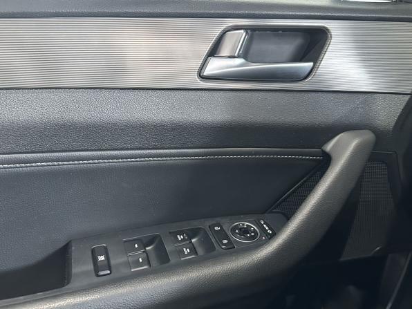 Hyundai Sonata VII (LF) Рестайлинг с пробегом 2019 года, цена 1 690 000 рублей, 178844 км, седан, Автокод Объявления