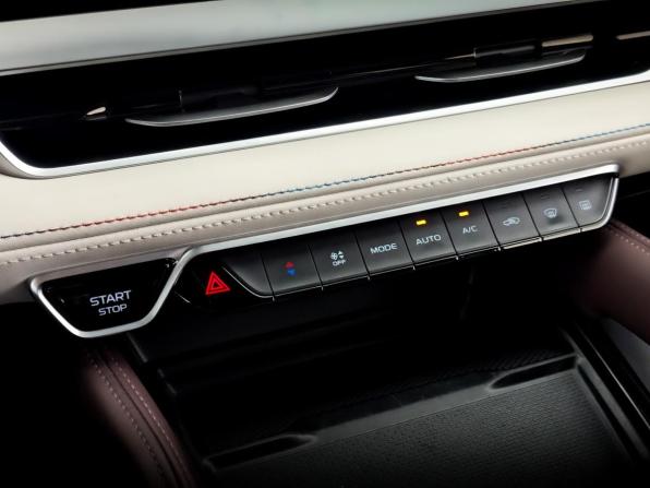 Geely Monjaro I с пробегом 2023 года, цена 3 200 000 рублей, 44571 км, внедорожник, Автокод Объявления