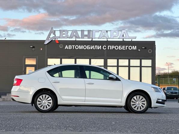 Skoda Octavia III (A7) Рестайлинг с пробегом 2019 года, цена 1 700 000 рублей, 110000 км, лифтбек, Автокод Объявления