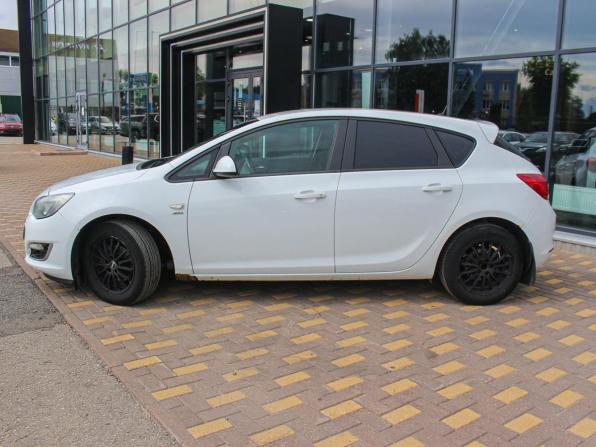 Opel Astra J Рестайлинг с пробегом 2013 года, цена 692 000 рублей, 162427 км, хэтчбек, Автокод Объявления