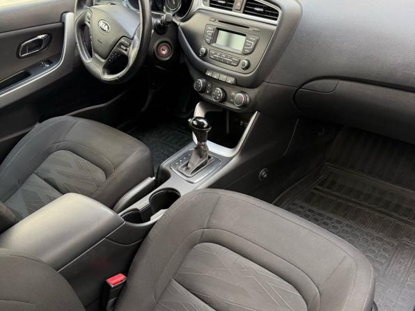 Kia Ceed II Рестайлинг с пробегом 2016 года, цена 1 425 000 рублей, 36947 км, хэтчбек, Автокод Объявления