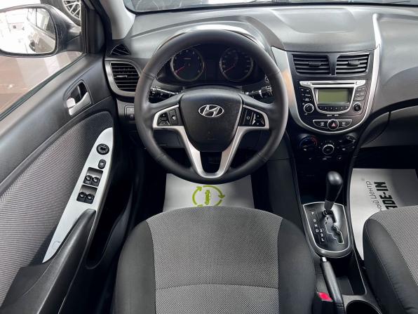 Hyundai Solaris I с пробегом 2013 года, цена 925 000 рублей, 116291 км, седан, Автокод Объявления