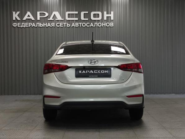 Hyundai Solaris II с пробегом 2019 года, цена 1 330 000 рублей, 140216 км, седан, Автокод Объявления
