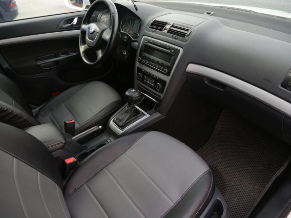 Skoda Octavia II (A5) Рестайлинг с пробегом 2012 года, цена 882 000 рублей, 206500 км, лифтбек, Автокод Объявления