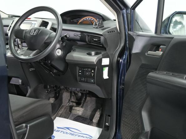 Honda Freed I с пробегом 2010 года, цена 1 050 000 рублей, 163341 км, компактвэн, Автокод Объявления
