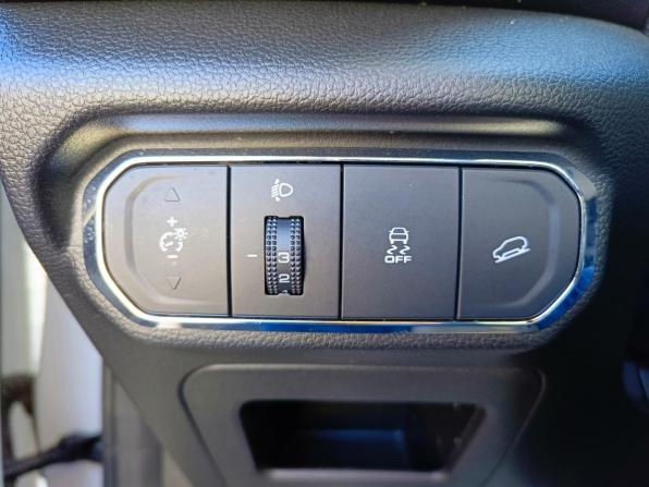 Haval Jolion I с пробегом 2023 года, цена 1 829 995 рублей, 42000 км, внедорожник, Автокод Объявления