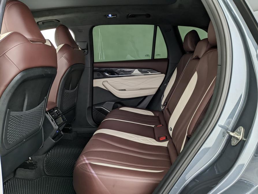 Geely Monjaro I Москва  - изображение 12