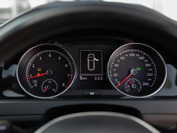 Volkswagen Golf VII с пробегом 2014 года, цена 1 440 000 рублей, 88781 км, универсал, Автокод Объявления