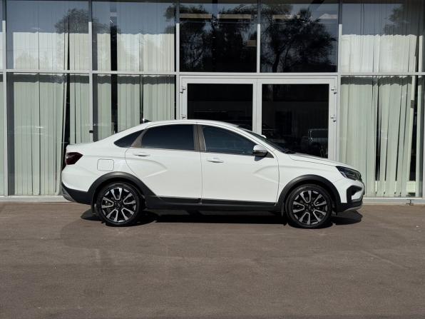 Lada (ВАЗ) Vesta I Рестайлинг (NG) с пробегом 2023 года, цена 1 370 000 рублей, 33928 км, седан, Автокод Объявления