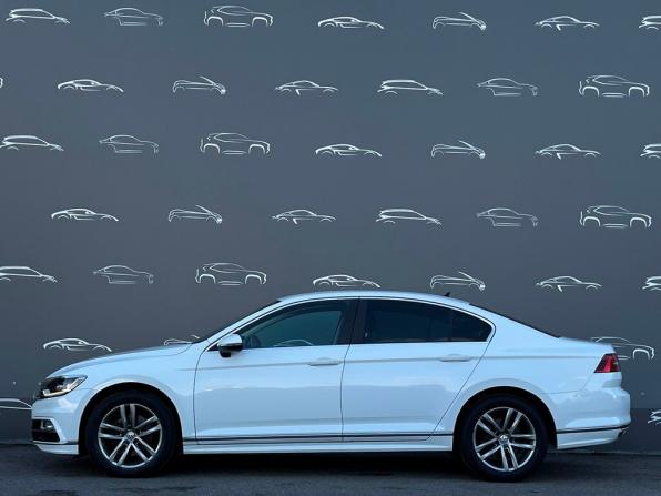 Volkswagen Passat B8 с пробегом 2018 года, цена 2 065 300 рублей, 95397 км, седан, Автокод Объявления