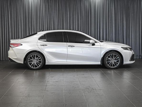 Toyota Camry VIII (XV70) Рестайлинг с пробегом 2022 года, цена 3 049 000 рублей, 49301 км, седан, Автокод Объявления