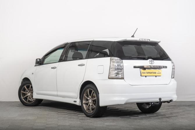 Toyota Wish I Рестайлинг с пробегом 2005 года, цена 999 000 рублей, 300000 км, компактвэн, Автокод Объявления