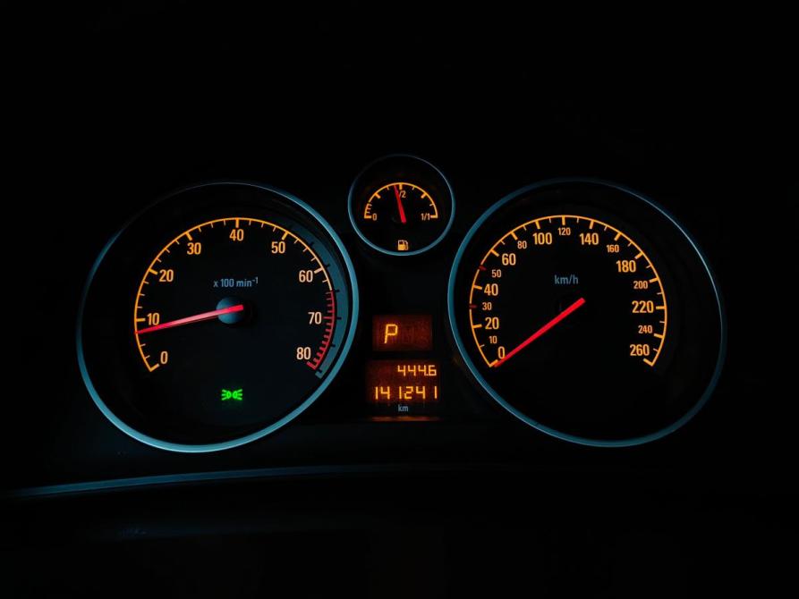 Opel Astra H Рестайлинг Москва  - изображение 16