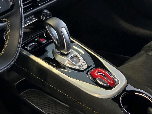 Lotus Emira с пробегом 2023 года, цена 15 000 000 рублей, 3646 км, купе, Автокод Объявления