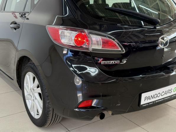 Mazda 3 II (BL) Рестайлинг с пробегом 2012 года, цена 675 000 рублей, 301689 км, хэтчбек, Автокод Объявления