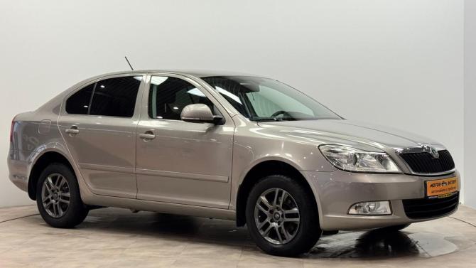 Skoda Octavia II (A5) Рестайлинг с пробегом 2012 года, цена 805 000 рублей, 208000 км, лифтбек, Автокод Объявления