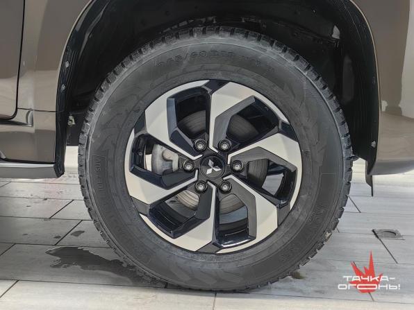 Mitsubishi Montero Sport III Рестайлинг с пробегом 2025 года, цена 6 998 000 рублей, 400 км, внедорожник, Автокод Объявления