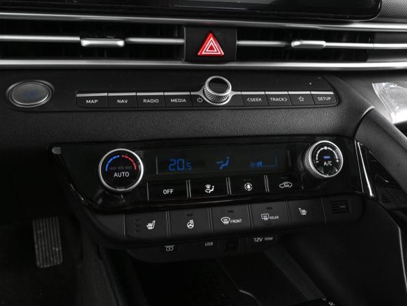 Hyundai Elantra VII (CN7) Рестайлинг с пробегом 2023 года, цена 2 829 000 рублей, 528 км, седан, Автокод Объявления