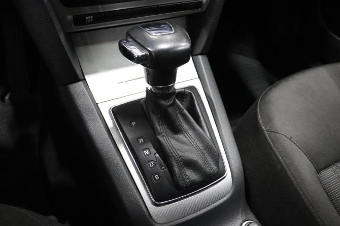 Skoda Octavia II (A5) Рестайлинг с пробегом 2011 года, цена 618 000 рублей, 222825 км, лифтбек, Автокод Объявления