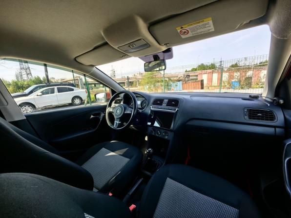Volkswagen Polo V с пробегом 2014 года, цена 679 000 рублей, 196000 км, седан, Автокод Объявления