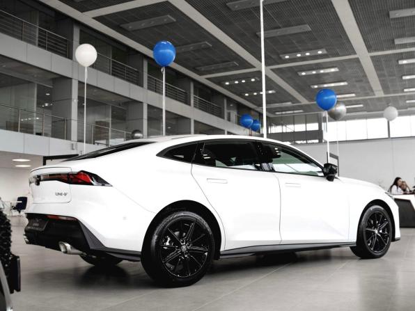 Changan UNI-V I с пробегом 2024 года, цена 2 850 000 рублей, 30 км, лифтбек, Автокод Объявления