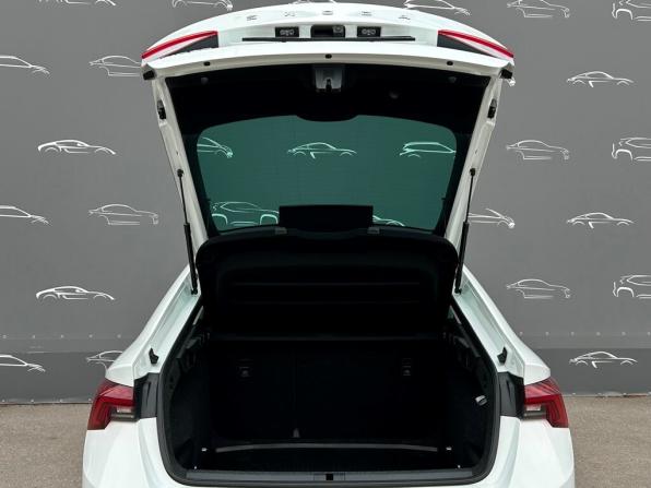 Skoda Octavia IV (A8) с пробегом 2021 года, цена 2 476 700 рублей, 33405 км, лифтбек, Автокод Объявления