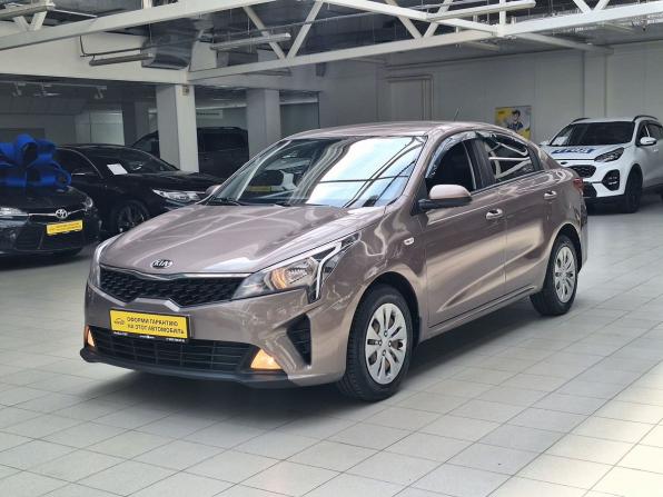 Kia Rio IV Рестайлинг с пробегом 2020 года, цена 1 317 500 рублей, 130195 км, седан, Автокод Объявления