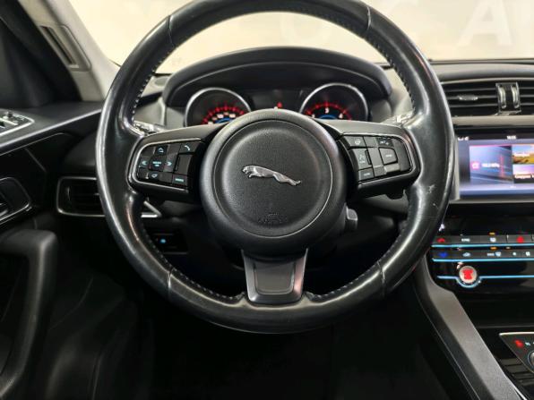 Jaguar F-Pace I с пробегом 2016 года, цена 2 380 000 рублей, 145000 км, внедорожник, Автокод Объявления