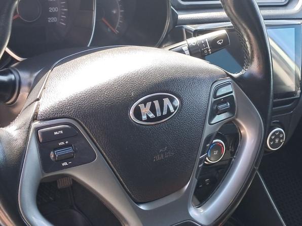Kia Rio III Рестайлинг с пробегом 2016 года, цена 665 000 рублей, 282293 км, седан, Автокод Объявления