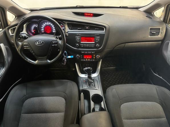 Kia Ceed II Рестайлинг с пробегом 2018 года, цена 1 410 000 рублей, 95755 км, хэтчбек, Автокод Объявления