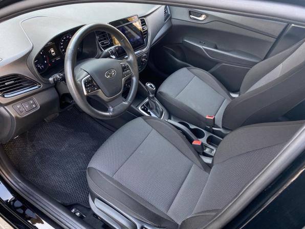 Hyundai Solaris II Рестайлинг с пробегом 2021 года, цена 1 862 000 рублей, 23500 км, седан, Автокод Объявления