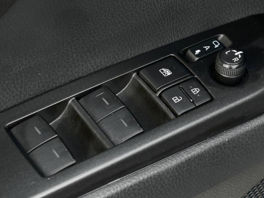 Toyota Camry VIII (XV70) Рестайлинг Екатеринбург  - изображение 21