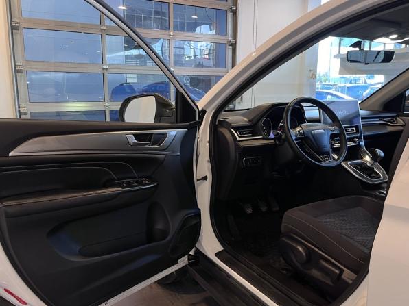 Haval M6 II с пробегом 2023 года, цена 2 000 000 рублей, 44310 км, внедорожник, Автокод Объявления