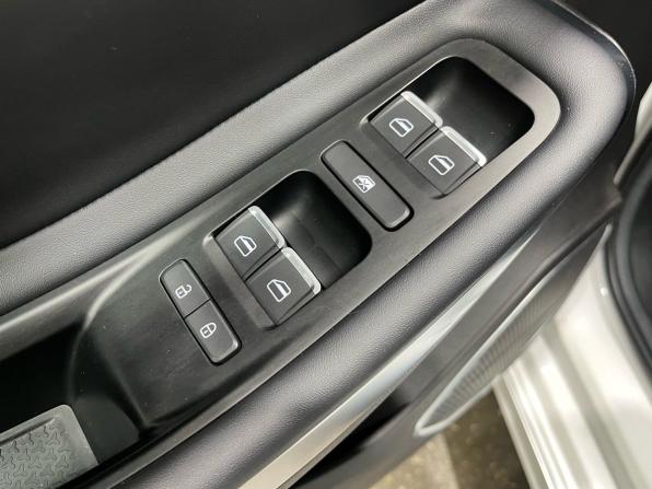 Omoda S5 с пробегом 2023 года, цена 1 390 000 рублей, 27332 км, седан, Автокод Объявления