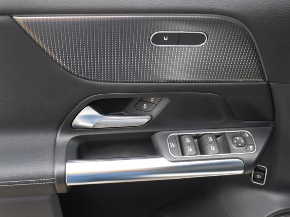 Mercedes-Benz GLA II (H247) с пробегом 2020 года, цена 3 149 900 рублей, 80261 км, внедорожник, Автокод Объявления
