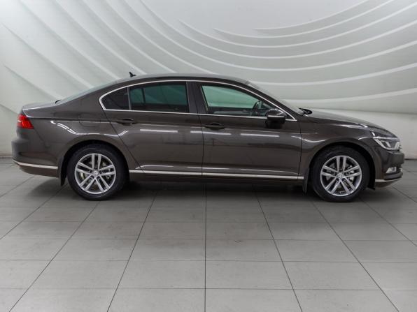Volkswagen Passat B8 с пробегом 2018 года, цена 1 798 000 рублей, 138946 км, седан, Автокод Объявления