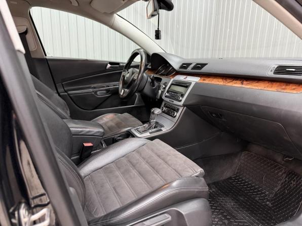 Volkswagen Passat B6 с пробегом 2010 года, цена 735 000 рублей, 241381 км, седан, Автокод Объявления