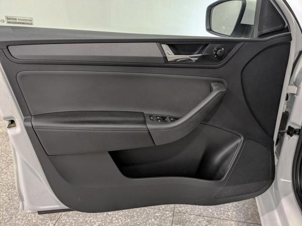 Skoda Rapid II с пробегом 2021 года, цена 1 300 000 рублей, 146194 км, лифтбек, Автокод Объявления