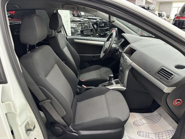 Opel Astra H Рестайлинг с пробегом 2014 года, цена 865 000 рублей, 113251 км, хэтчбек, Автокод Объявления
