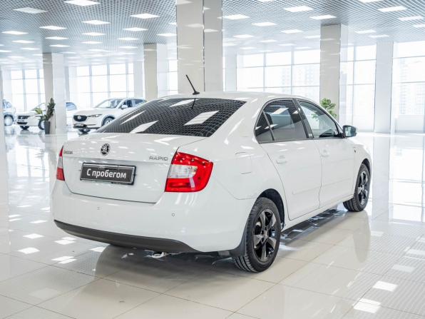 Skoda Rapid I с пробегом 2015 года, цена 642 000 рублей, 234522 км, лифтбек, Автокод Объявления
