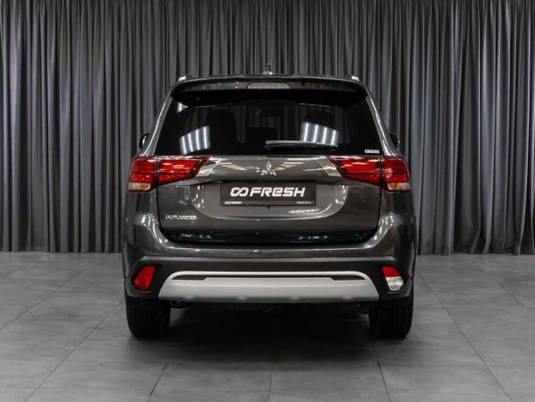 Mitsubishi Outlander III Рестайлинг 3 с пробегом 2021 года, цена 3 719 000 рублей, 4351 км, внедорожник, Автокод Объявления