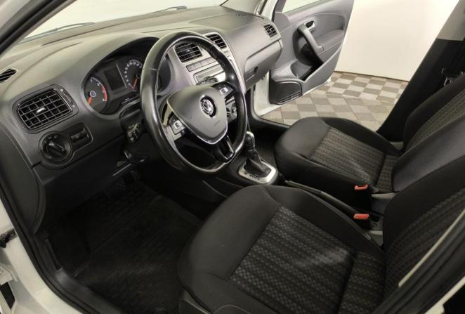 Volkswagen Polo V Рестайлинг с пробегом 2018 года, цена 1 215 000 рублей, 94538 км, седан, Автокод Объявления
